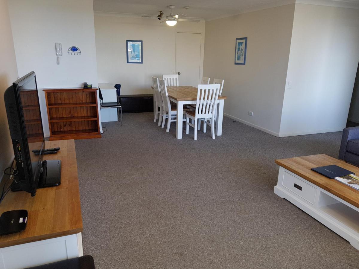 Burgess @ Kings Beach Apartments Калундра Екстериор снимка
