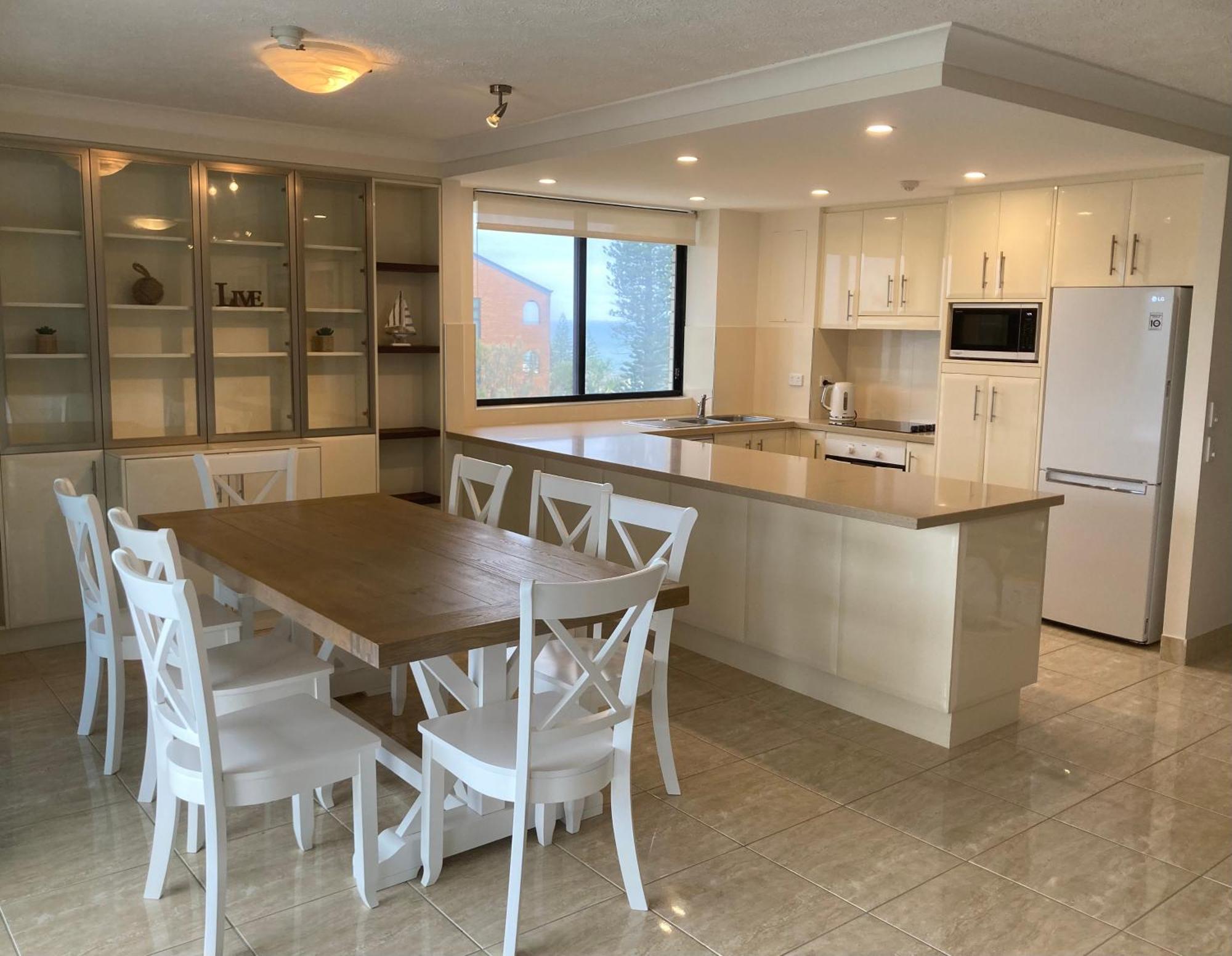 Burgess @ Kings Beach Apartments Калундра Екстериор снимка