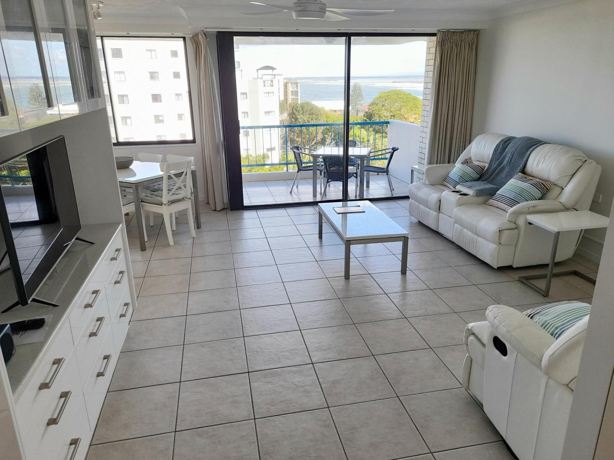 Burgess @ Kings Beach Apartments Калундра Екстериор снимка