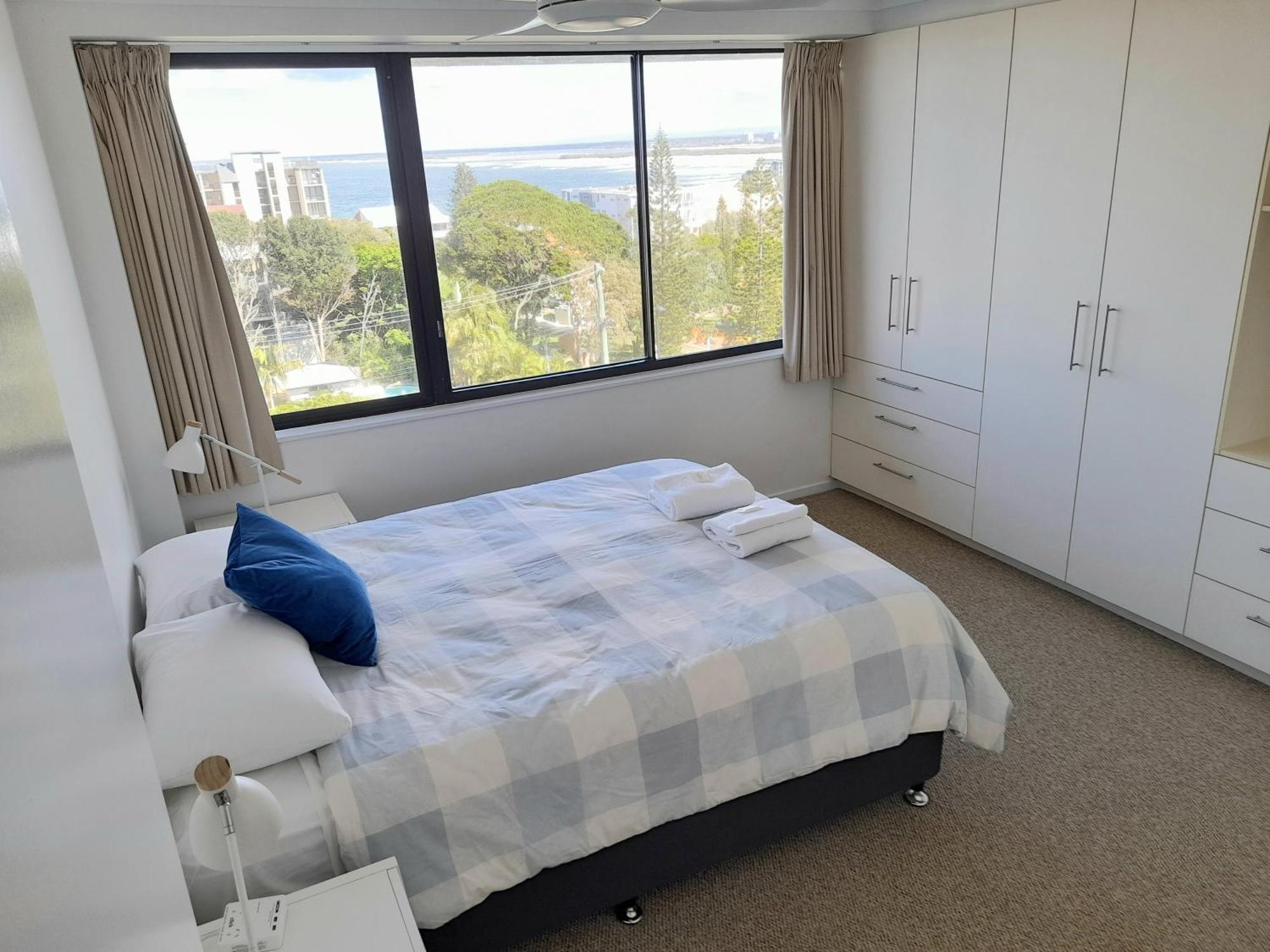 Burgess @ Kings Beach Apartments Калундра Екстериор снимка