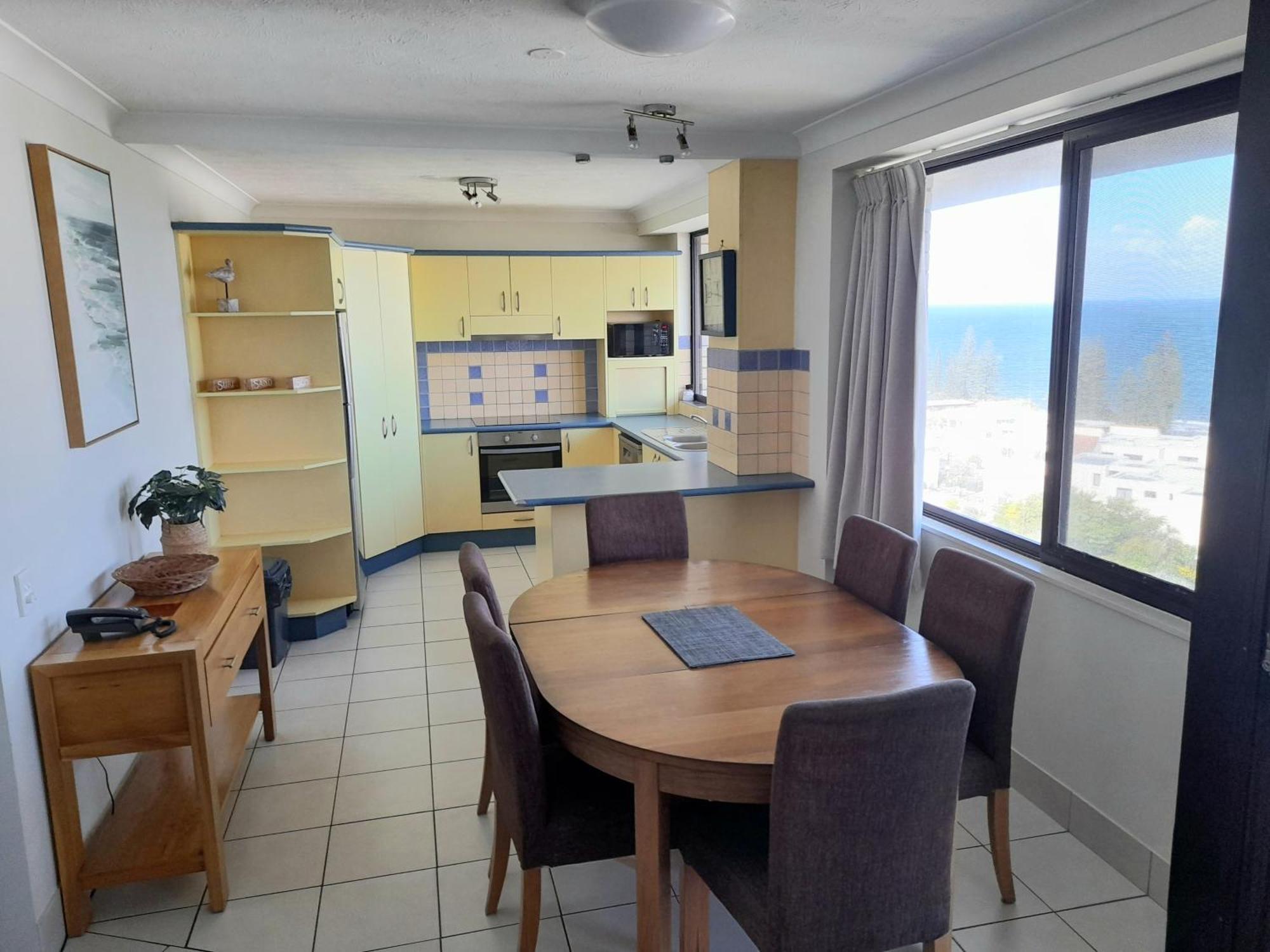 Burgess @ Kings Beach Apartments Калундра Екстериор снимка