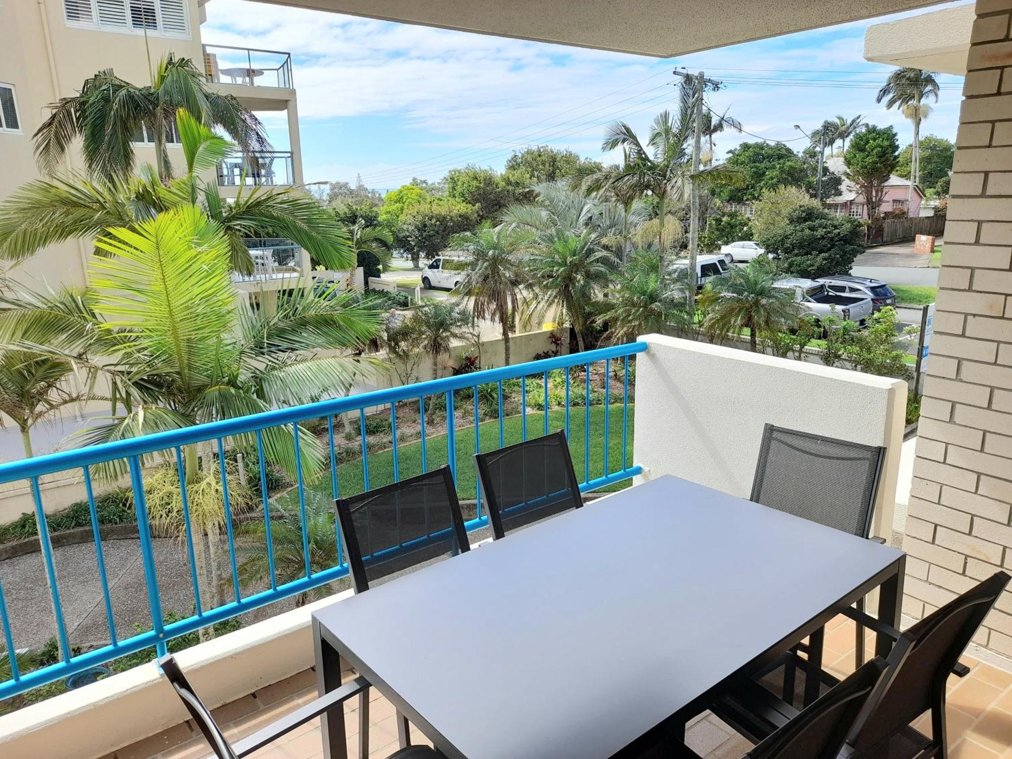 Burgess @ Kings Beach Apartments Калундра Екстериор снимка